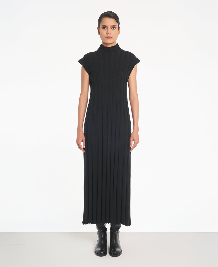 Robe - 1