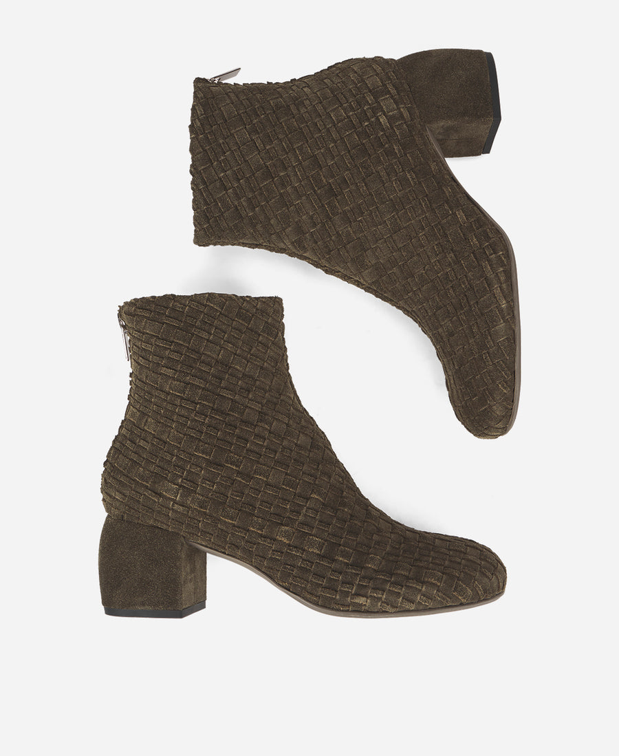 Tina Woven - 5