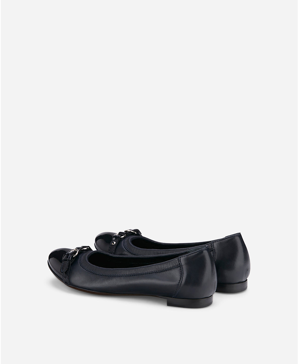 Monika - 3