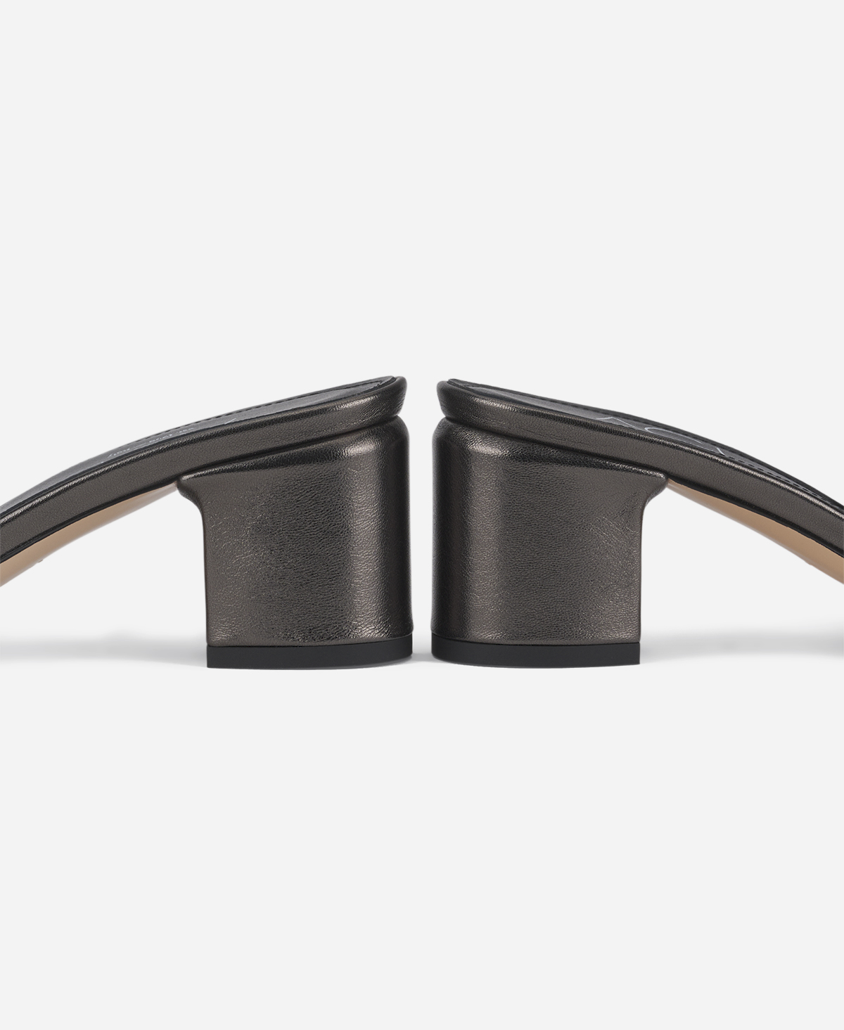 Metallic leather mule Slate Grey Luana | AGL Shoes