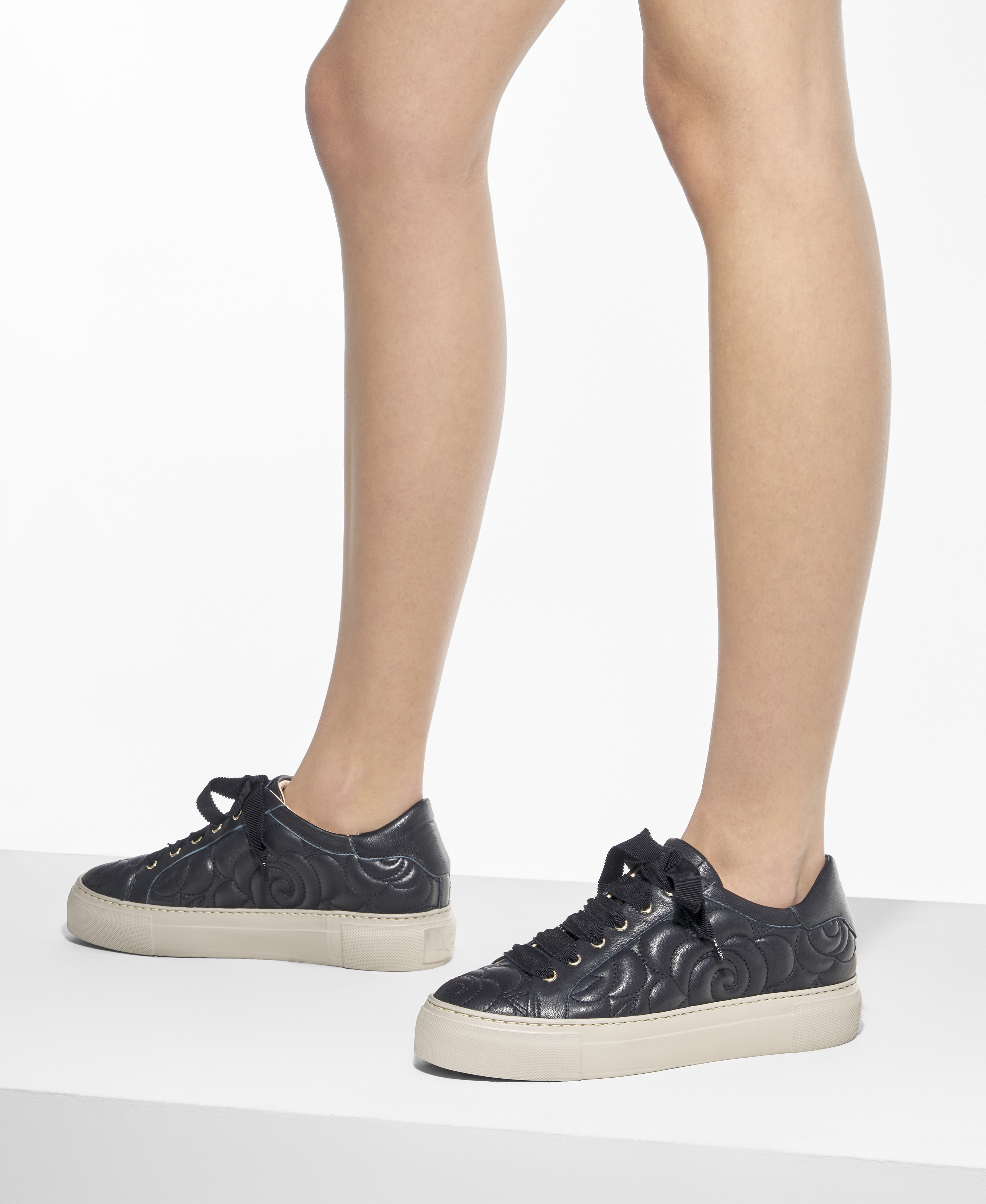 stina マーメイド　JoyFlower チャコールグレイ　S stina / type O square / Joy flower charcoal gray
