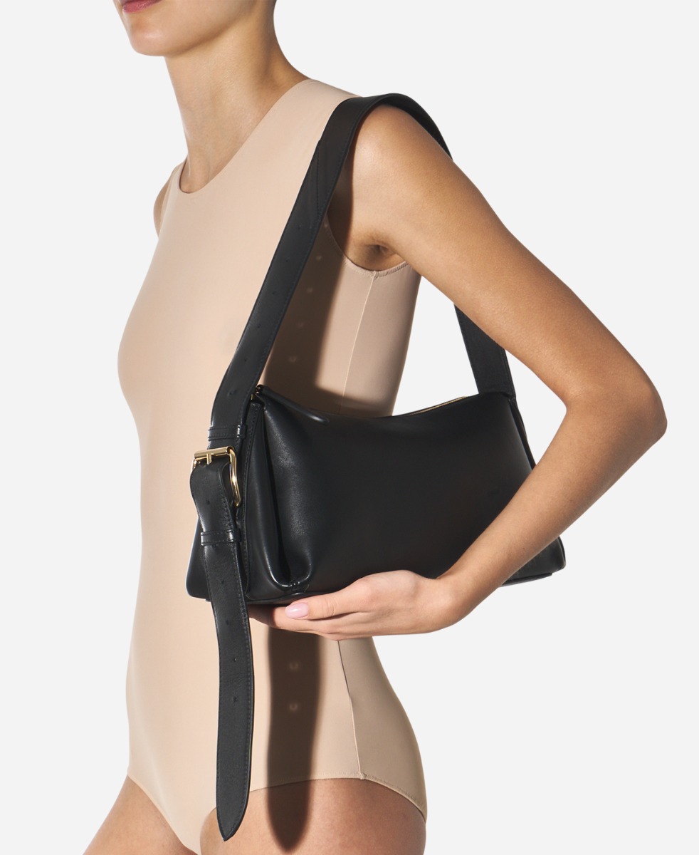 Leather bag with zipper Black Zippy Small | AGL Shoes