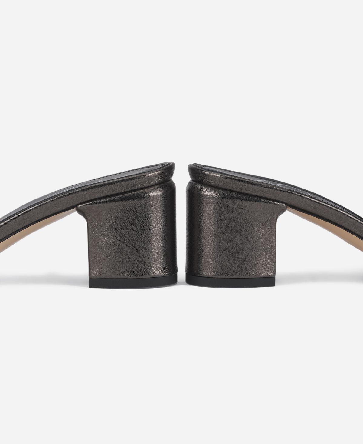 Metallic leather mule Slate Grey Luana | AGL Shoes