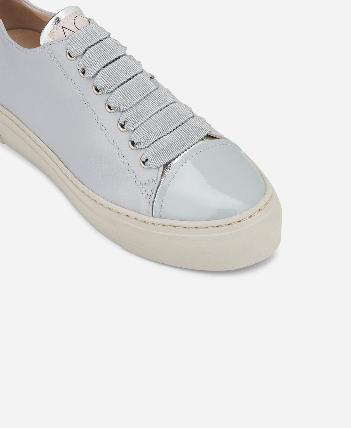 Sneaker mit Zehenpartie Hellblau Mollie | AGL