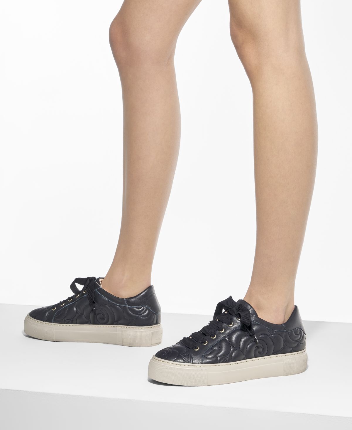 Floral-motif sneaker Midnight Alisa | AGL Shoes