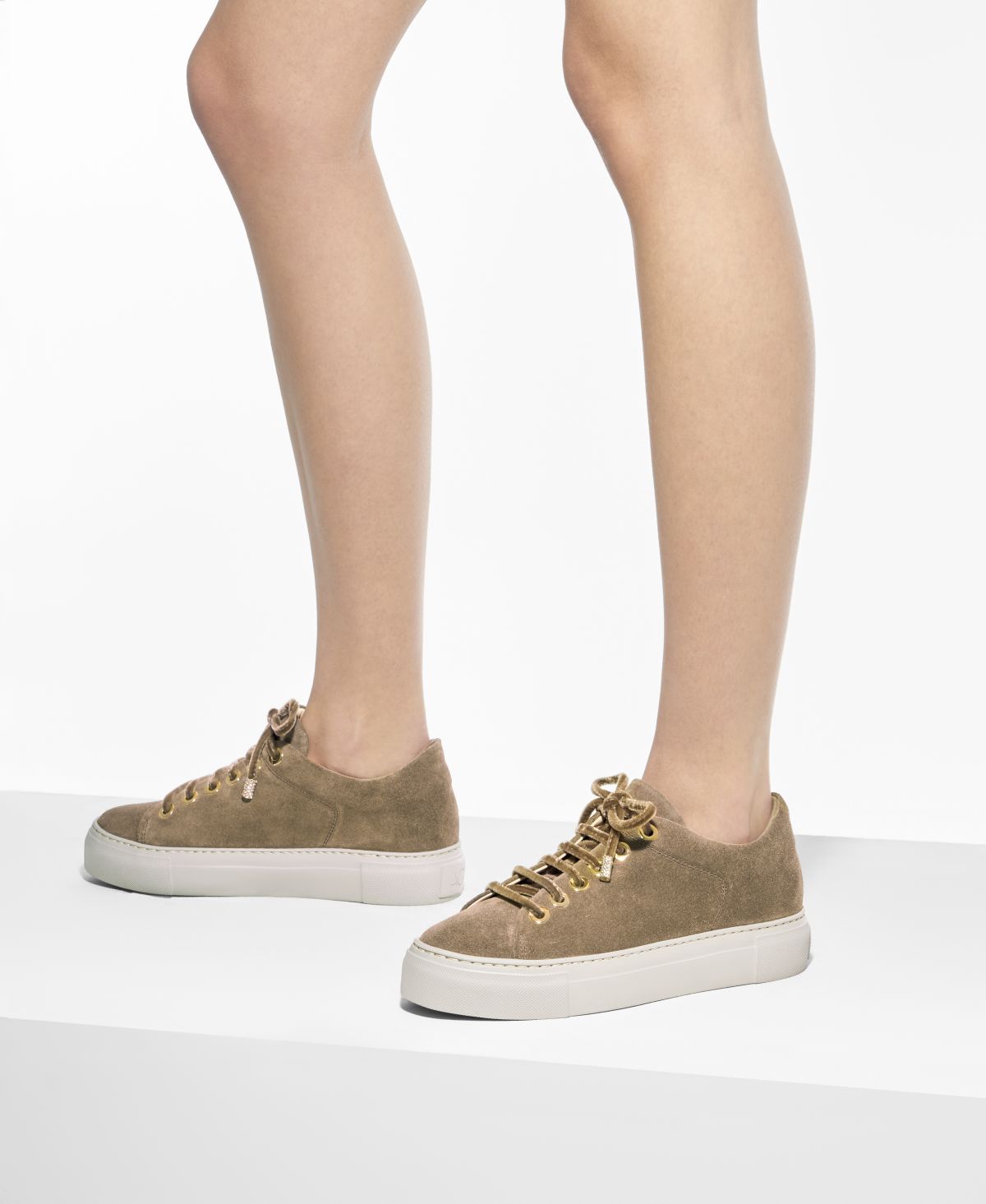 Sneaker with crystaldetailed laces Taupe Crystal new AGL Shoes