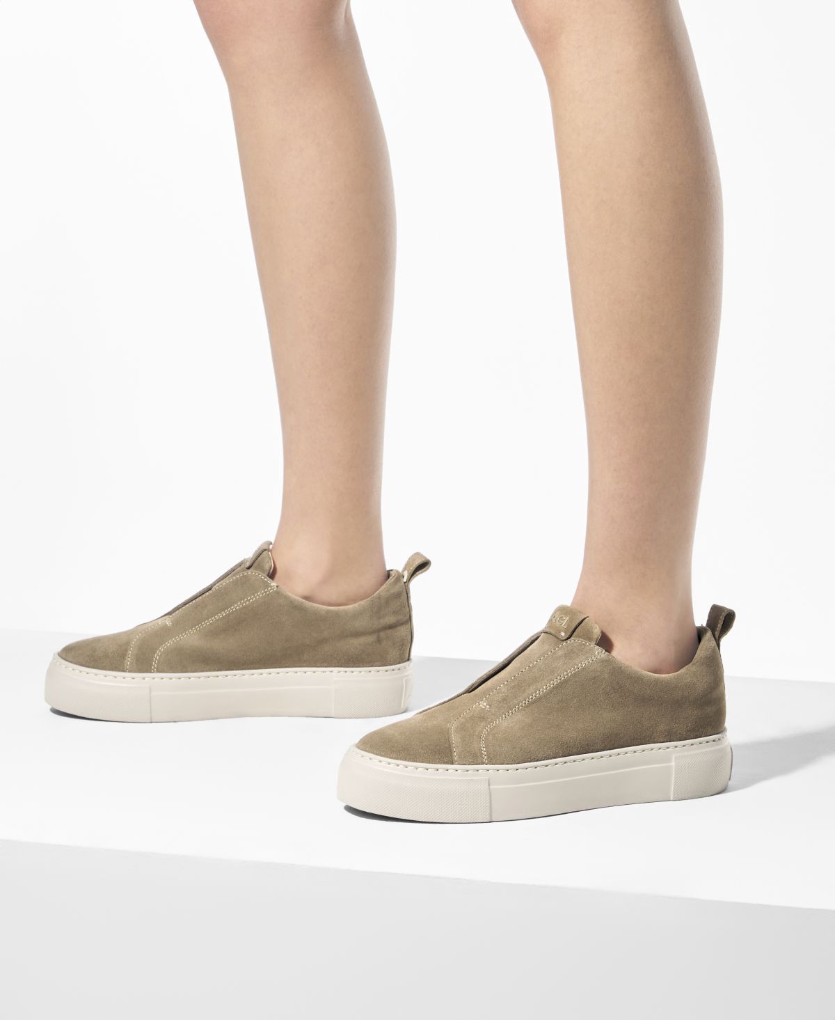 Sneaker in water-resistant velour Taupe Clementina | AGL Shoes