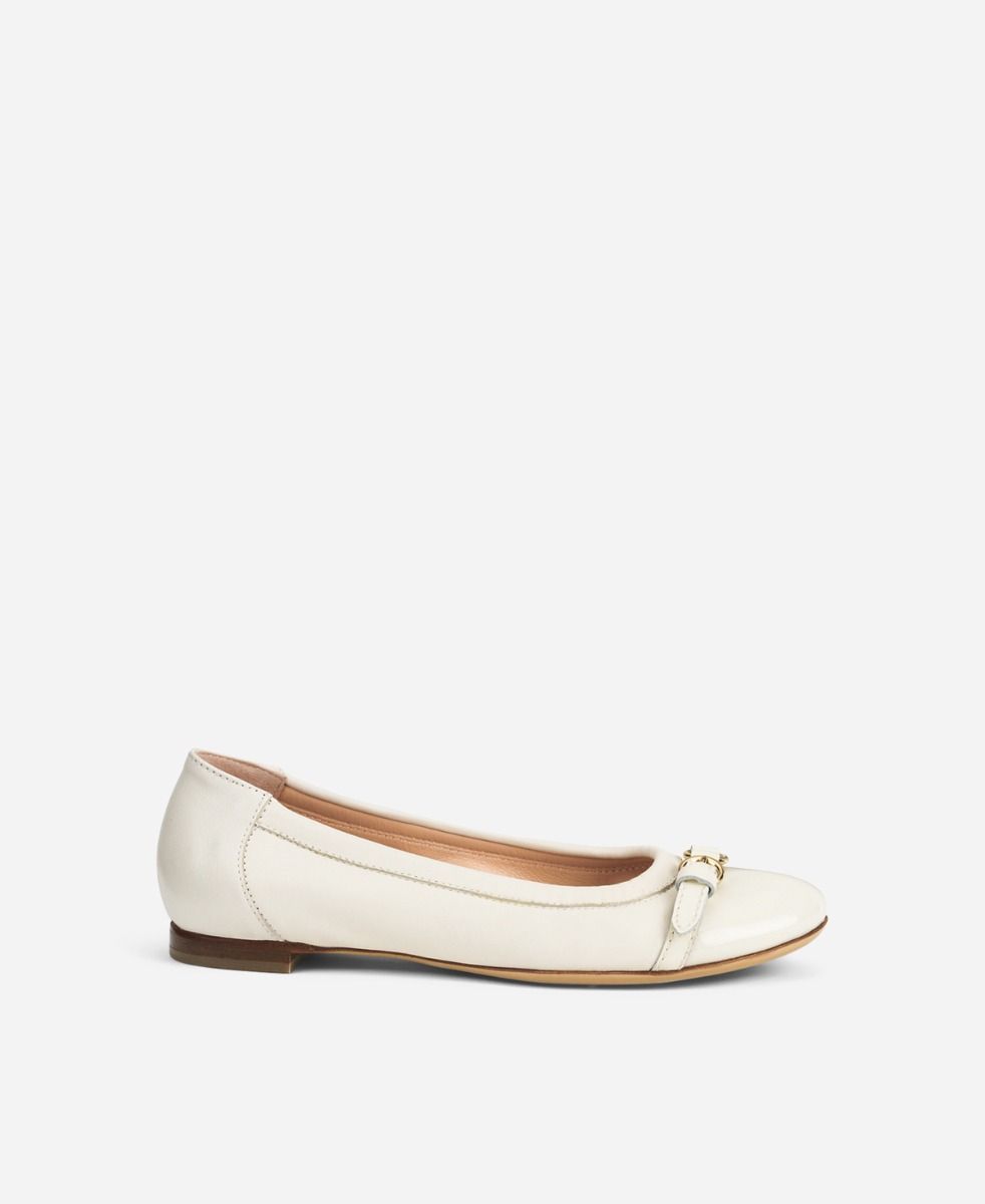 Cap toe ballet flat Milky white Monika | AGL Shoes