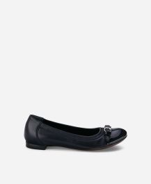 靴 OBLIQUE TOE FLAT SHOES D558034ACK0023A398_01_1.jpg