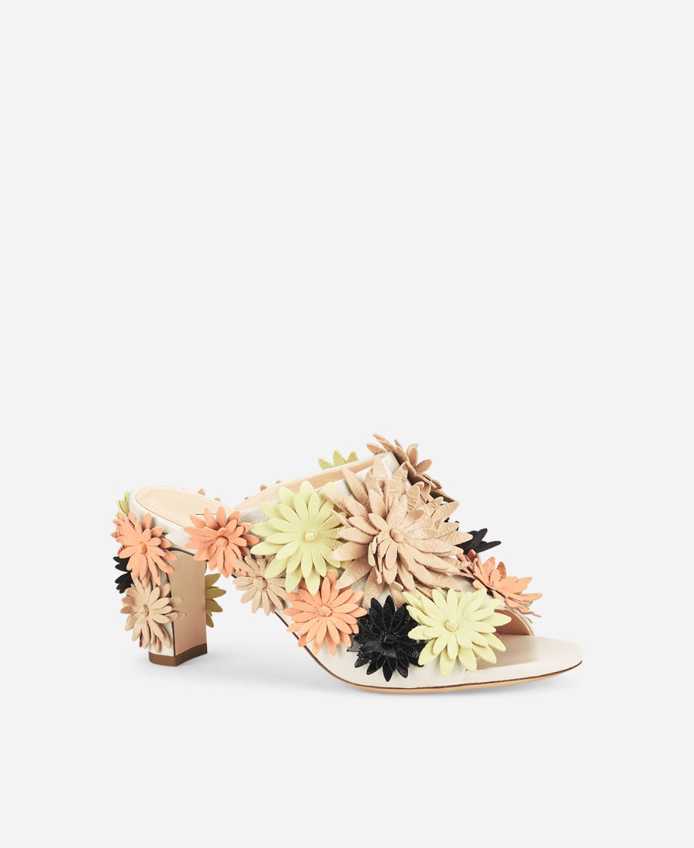 サンダル・ミュール AGL D675033PEKF056G461 Sandals Sandalo Con Fiori Tacco 80 Sabot sandal with flowers White Daisy Slides | AGL Shoes